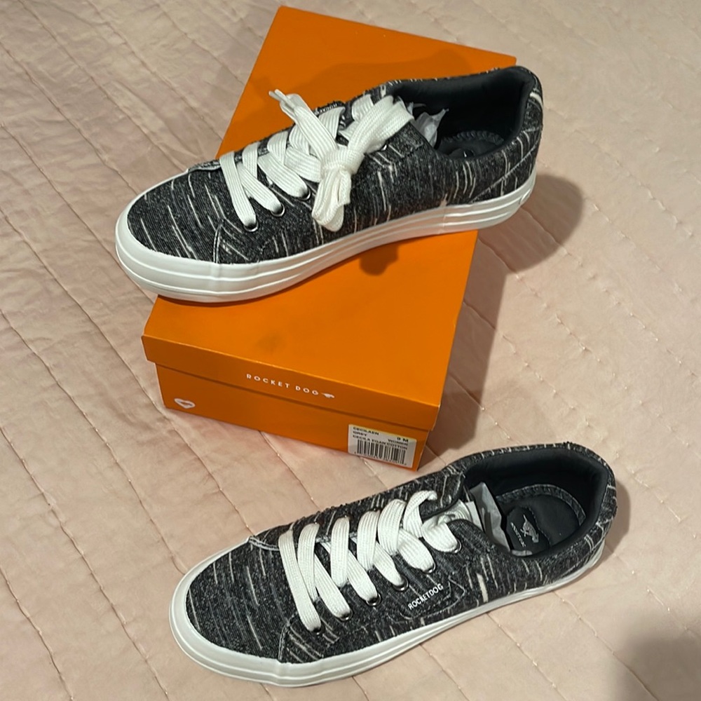 NIB Rocket Dog Cecila Egan Oxford
